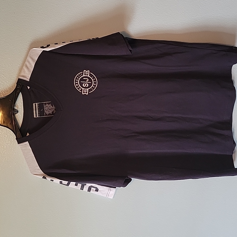Mens Sean John large t-shirt legacy